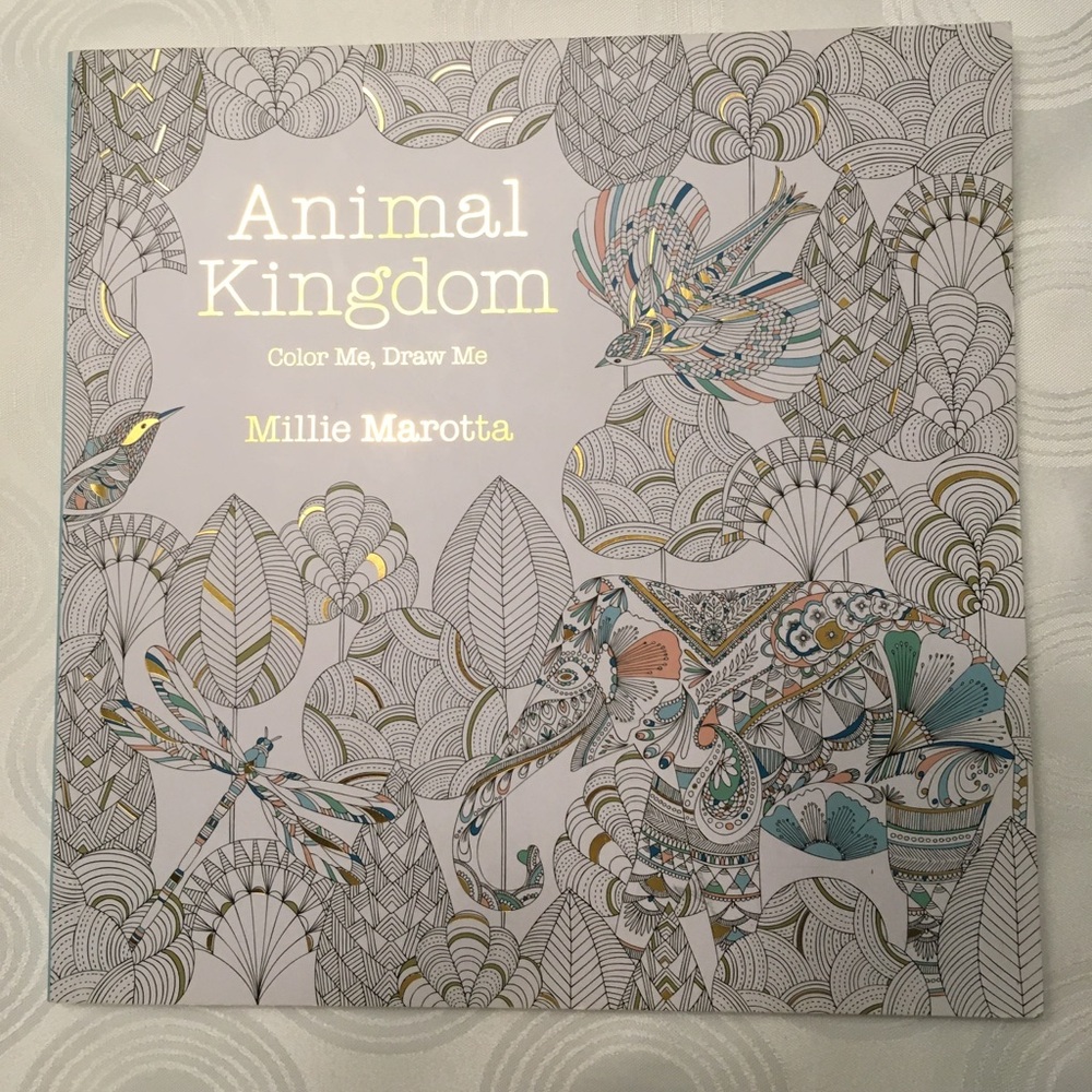 2 Colouring Books - Picture 3 of 5